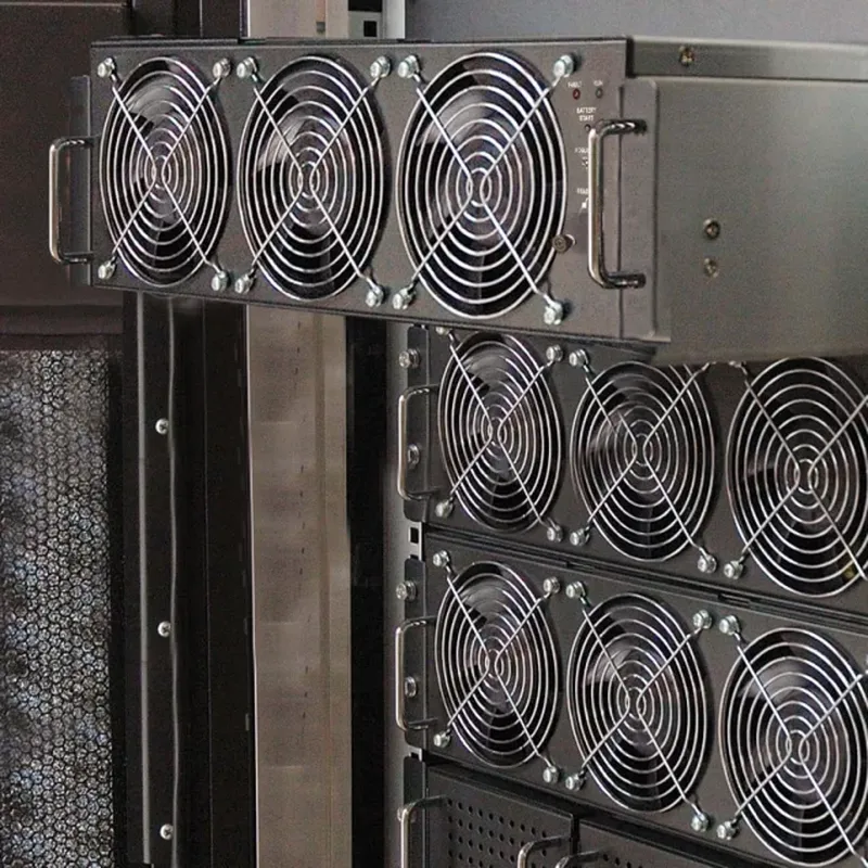 Pylon Max 60/90 kVA Modular UPS - Thumbnail 2